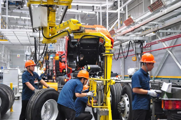 奮戰二季度丨馬力全開，跑出中國重汽“加速度”！